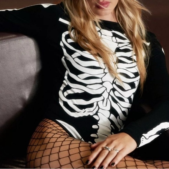 Nasty Gal Skeleton long Sleeve Bodysuit - Picture 3 of 8
